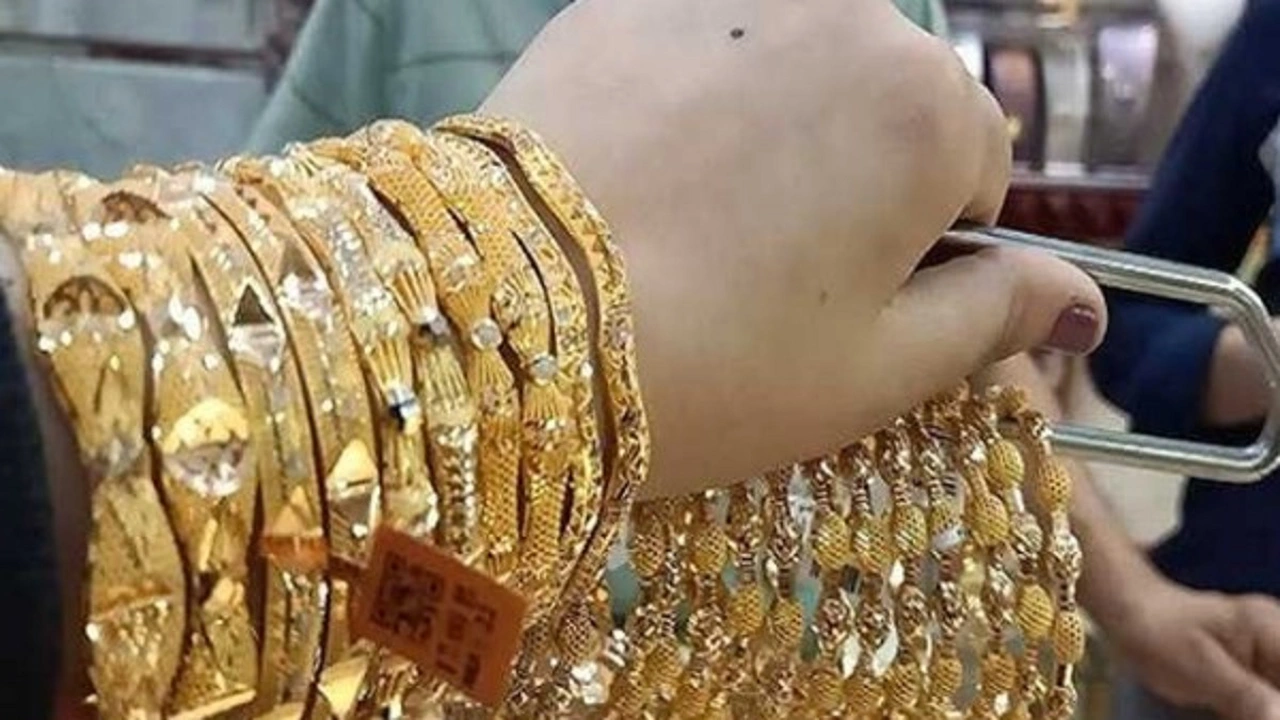 تراجع سعر الذهب في مصر مع تسجيل عيار 21 مستوى جديدًا اليوم